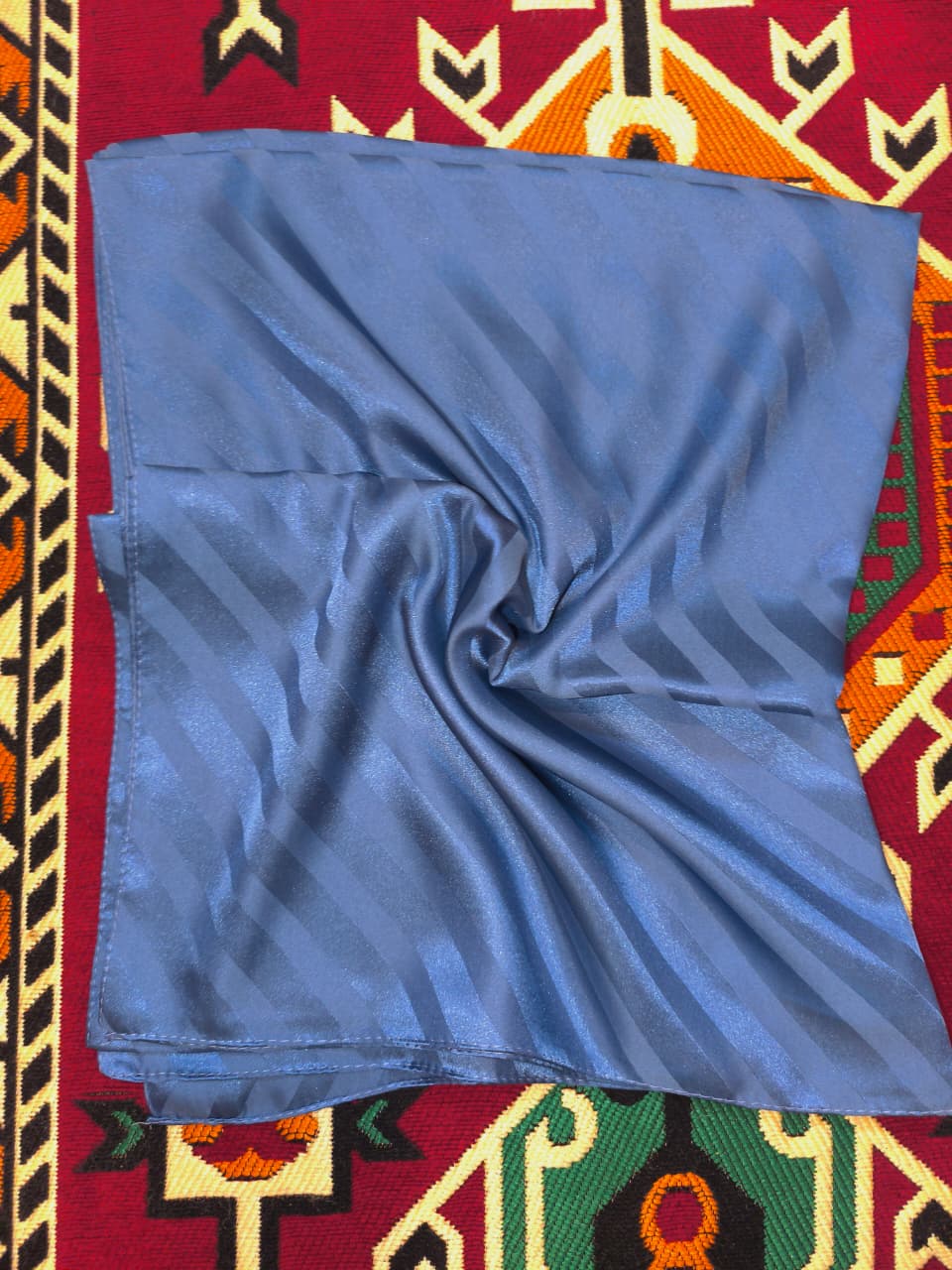 AT Jacquard Stole