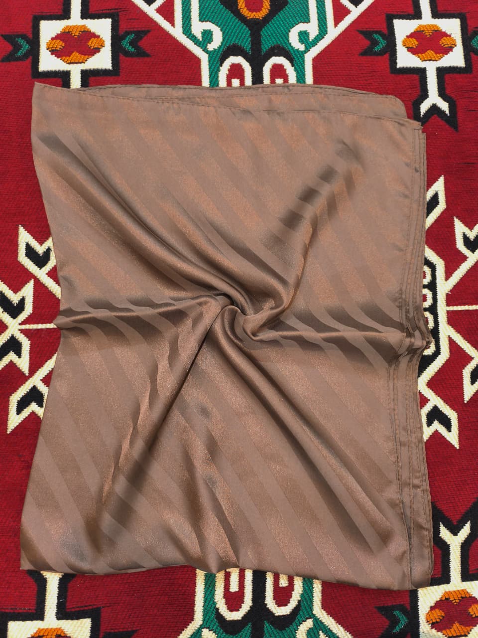 AT Jacquard Stole